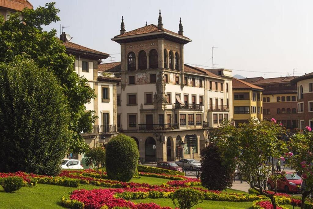 Ferienwohnung Piso Centrico Y Tranquilo En Gernika Exterior foto